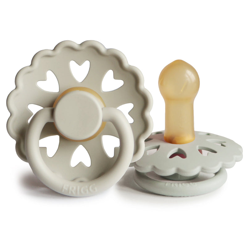 FRIGG Fairytale - Round Latex Pacifier - Clumsy Hans (Willow Grey)