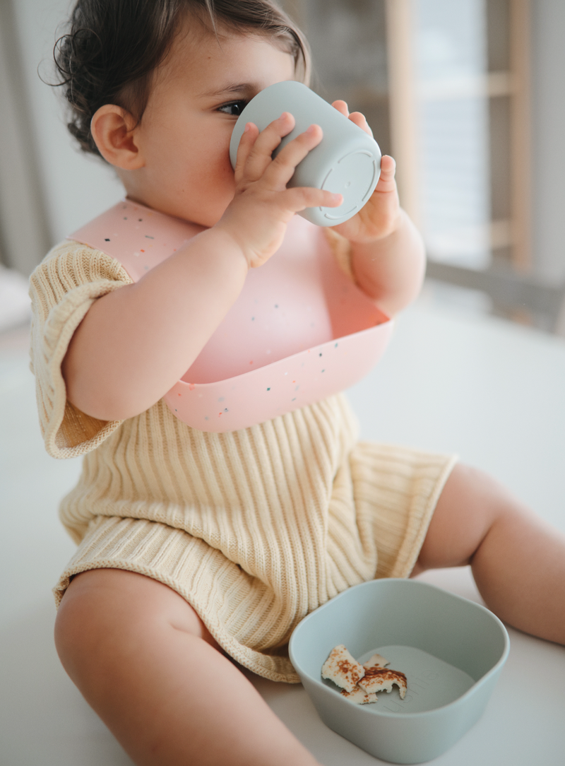 Silicone "No Mess" Bib